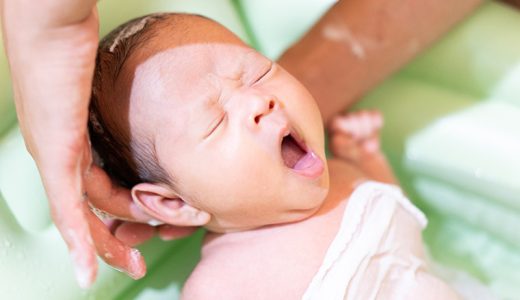 赤ちゃん（新生児）の沐浴のやり方を解説！男の子・女の子の洗い方の違いも！